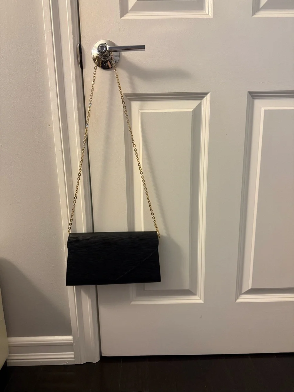 Louis Vuitton authentic pre